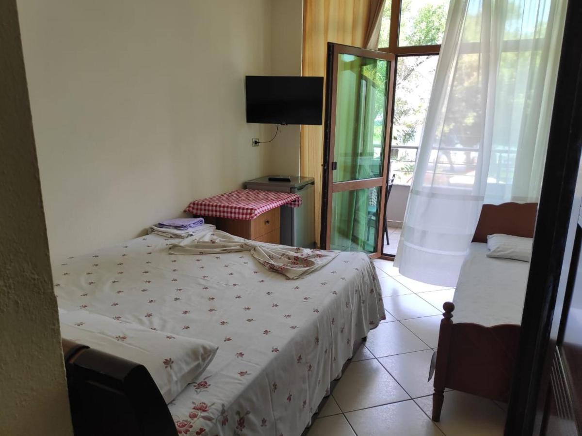Vila Vadeha Pogradec Exterior photo