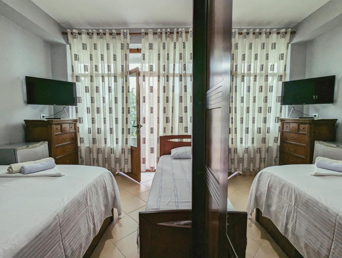 Vila Vadeha Pogradec Exterior photo